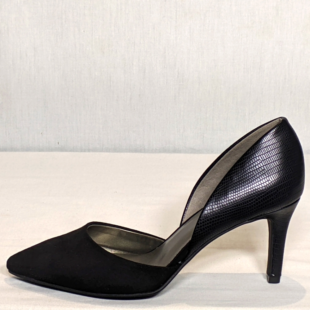 NEW Idifu Womens Closed Toe Classy Heel Nude Sz 9.5